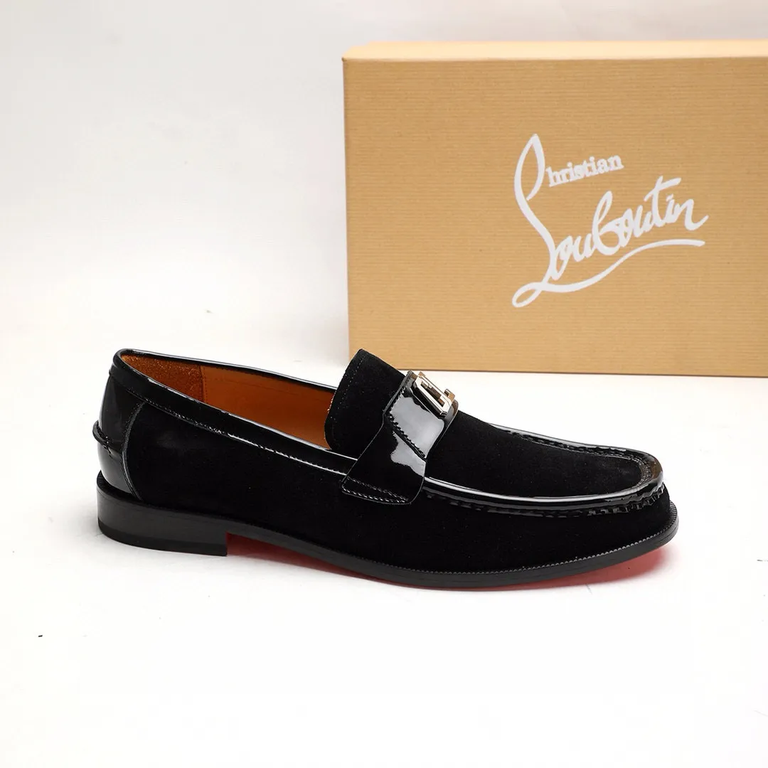 Batch 1,080 yuan 💰••New real shots••CL～High-end men’s 👔casual•loafers with red soles! ••🆑Genuine and top-quality goods from original orders ••✅💯 Purchase goods from top-quality original orders! Original imported patterned cowhide ➕Imported cowhide lining ➕Cowhide feet ➕Original leather outsole~🉑️Feel free to compare the authentic ones! Size: 38-44 (45.46.47 can be customized)